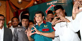 Jadi Meme di 9gag, Foto Rhoma Irama Yang Satu Ini Mendadak Viral