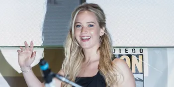 Jadi Model, Wajah Innocent Jennifer Lawrence Bikin Jatuh Hati