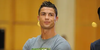 Jadi Pengemis, Cristiano Ronaldo Ditolak Cewek