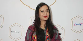 Jadi Relawan, Artika Sari Devi Bengkokkan Besi &#38; Bikin Tembok