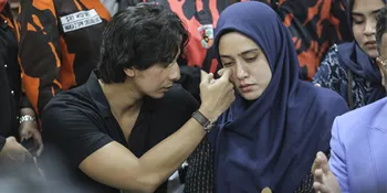 Jadi Saksi Kasus Video Ikan Asin, Fairuz Menangis
