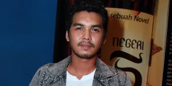 Jadi Waria, Mario Irwinsyah Bertengkar Dengan Bapak Indekos