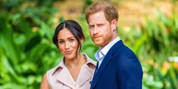 Jalani Hidup Sebagai Orang Biasa, Meghan Markle Tertangkap Jalan-Jalan Santai Sambil Gendong Baby Archie