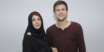 Jalani Mediasi, Stuart Collin Pegang Perut Buncit Risty Tagor