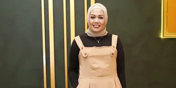 Jalani Pemotretan Bareng Brondong Ganteng, Elly Sugigi: Modelnya Baper Sama Saya