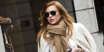 Jalani Pemotretan Panas, Lindsay Lohan Umbar Segalanya