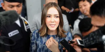 Jalani Sidang Cerai, Anak Cathy Sharon Kena Flu Singapura