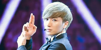 Jalani Tugas, Leeteuk Raih Penghargaan Dari Camp Militer
