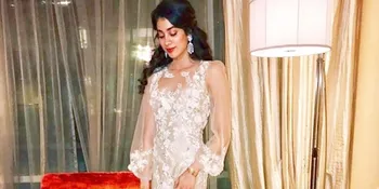 Janhvi Kapoor Akhirnya Buka Suara Soal Kematian Sridevi Yang Mendadak
