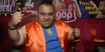 Jarang Muncul Begini Kabar Rony Dozer Sekarang, 6 Tahun Kaki Bengkak Karena Sakit Misterius?