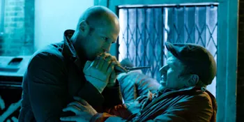 Jason Statham Ingin Bertarung Lawan The Rock