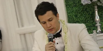 Jelang Akad, Putra Risty Tagor Beri Semangat Kepada Stuart Collin