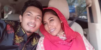 Jelang Menikah, Arif Calon Suami Evi Masamba Pajang Status Galau