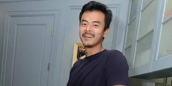 Jelang Nikah, Dion Wiyoko & Fiona Pilih Kain Untuk Gaun Pengantin