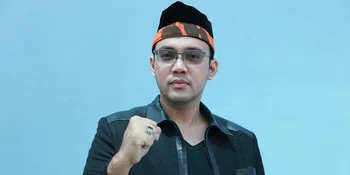 Jenguk ke Penjara, Vivi Paris Bawa Makanan Favorit Sandy Tumiwa