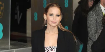 Jennifer Lawrence - Nicholas Hoult Bertunangan?