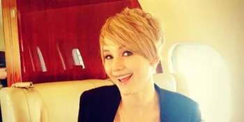 Jennifer Lawrence Potong Rambut Menyambut Perilisan 'CATCHING FIRE'