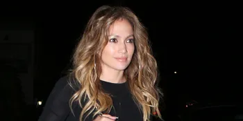 Jennifer Lopez dan Casper Smart Balikan, Cuma HOAX!