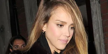 Jessica Alba Terserang Gejala Stroke?