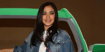 Jessica Iskandar Ajarkan El Cintai Binatang Sejak Kecil