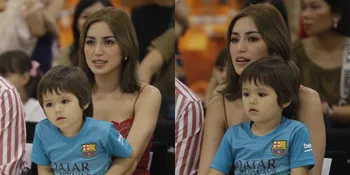 Jessica Iskandar Mandi Bareng El Barack di Luar Ruangan, Penuh Busa