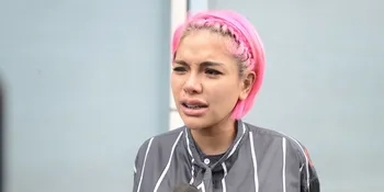 Jijik Tapi Penasaran, Nikita Mirzani Lihat Video Masturbasi Mirip Artis Gak Full