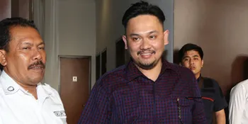 Jika Berkicau Lagi, Farhat Abbas Bayar Rp 100 Juta Per Tweet?