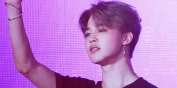 Jimin BTS Pamerkan Tindik Baru di Telinga Saat Live Sapa Penggemar