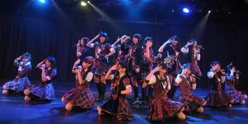 JKT48 'Hempaskan' NOAH di Kids Choice Awards 2015