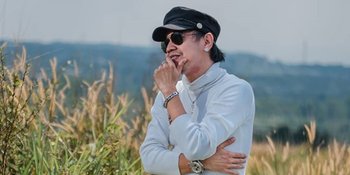 Job Manggung Sepi Selama Pandemi, Ian Kasela Berniat Lelang Kacamata Ikonik Koleksinya?