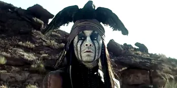 Johnny Depp Ingin Buat Anak Penduduk Asli Amerika Bangga