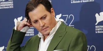 Johnny Depp Tak Maksimal di Konser, Karena Masalah Rumah Tangga?