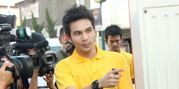 Jonathan Frizzy Belajar Bahasa Mandarin Dengan TKW