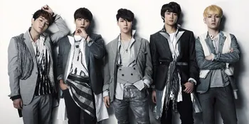 Jonghyun SHINee Berambut Pirang di Foto Comeback