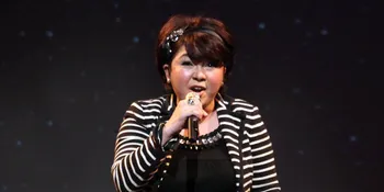 Joy Tobing Hadir, Sidang Cerai Ditunda