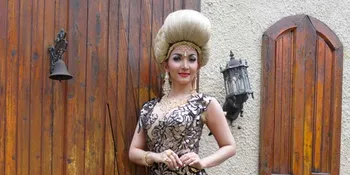 Juara Kelas Sejak SMP, Roro Fitria Rajin Nabung Buat Perhiasan