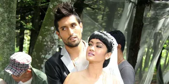 Julia Perez - Gaston Castano Akhirnya Bertunangan