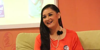 Jurus Es Krim, Andalan Mona Ratuliu Dekati Anak