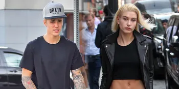 Justin Bieber - Hailey Baldwin Tertangkap Mesra di Kolam Renang