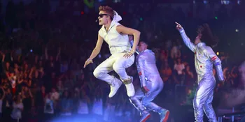 Justin Bieber Sabet 5 Penghargaan PopCrush Music Awards