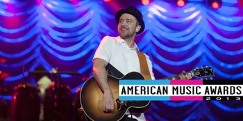 Justin Timberlake Bawa Pulang Piala Pertama AMA 2013