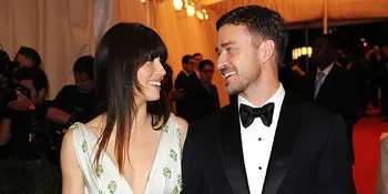 Justin Timberlake - Jessica Biel Pertama Ungkap Foto Pernikahan