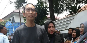 Kaget Dengan Meninggalnya Ashraf Sinclair, Melly Goeslaw Dapat Kabar Dari Grup Whatsapp
