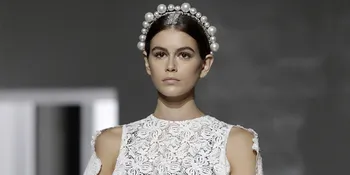 Kaia Gerber Unggah Foto Dirinya Saat Mandi Dalam Bathtub