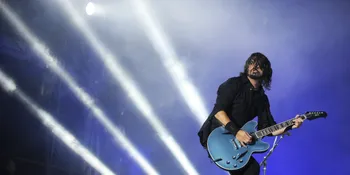 Kaki Dave Grohl Patah, 2 Konser Foo Fighters Batal