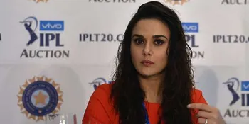 Kalah, Preity Zinta Caci Maki Pelatih Tim Kriket Miliknya?