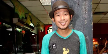 Kalau Ingat Awal Karir, Deni Cagur Selalu Bersyukur