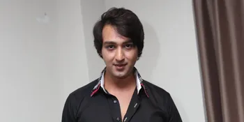 Kalau Tampil Begini, Saurabh Raj Jain Nyaris Tak Dikenali