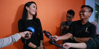 Kalina Oktarani Sempat Ditawari Nikah Dengan Hendra di Mekah