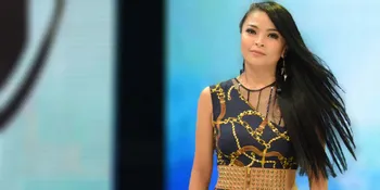 'Kamu Adalah', Ungkapan Cinta Yang Hot Dari Tantri Untuk Suami
